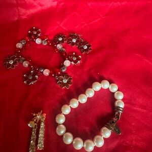 Kiss Red and Pearl Floral Bracelet Set